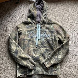 Cabelas sweatshirt